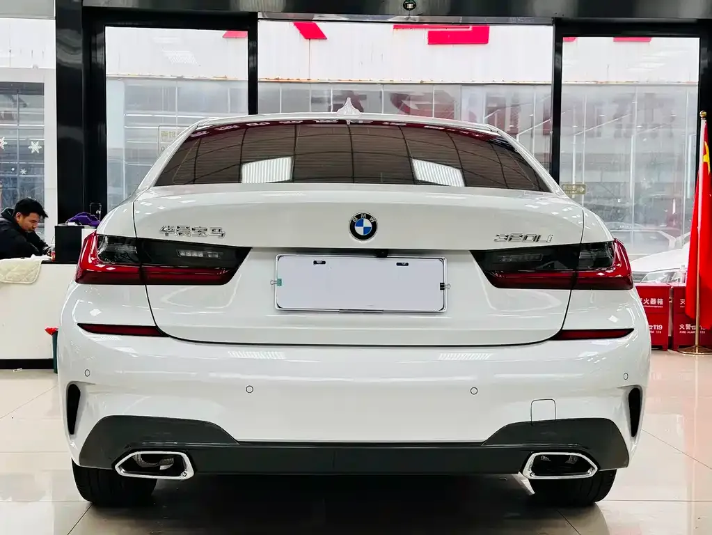 BMW 3 Series 2023 из CN, фото 9
