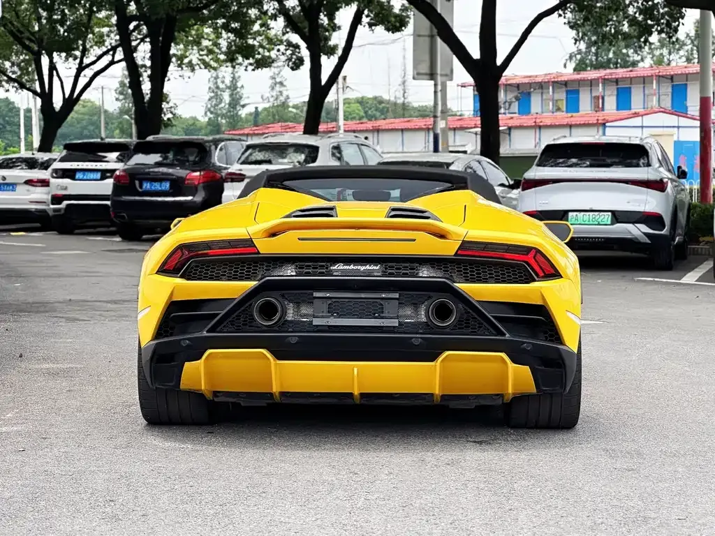 Lamborghini Huracan — фото 9