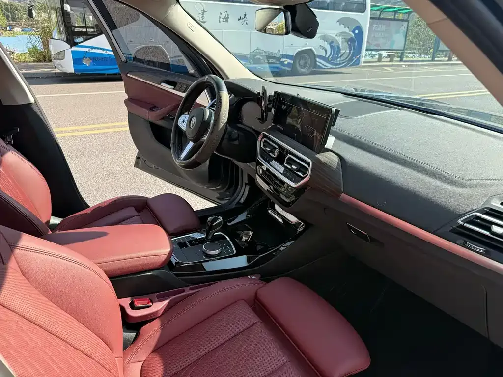 BMW X3 2024 из CN, фото 3