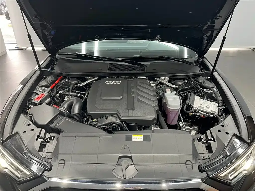 Audi A6L 2023 из CN, фото 10