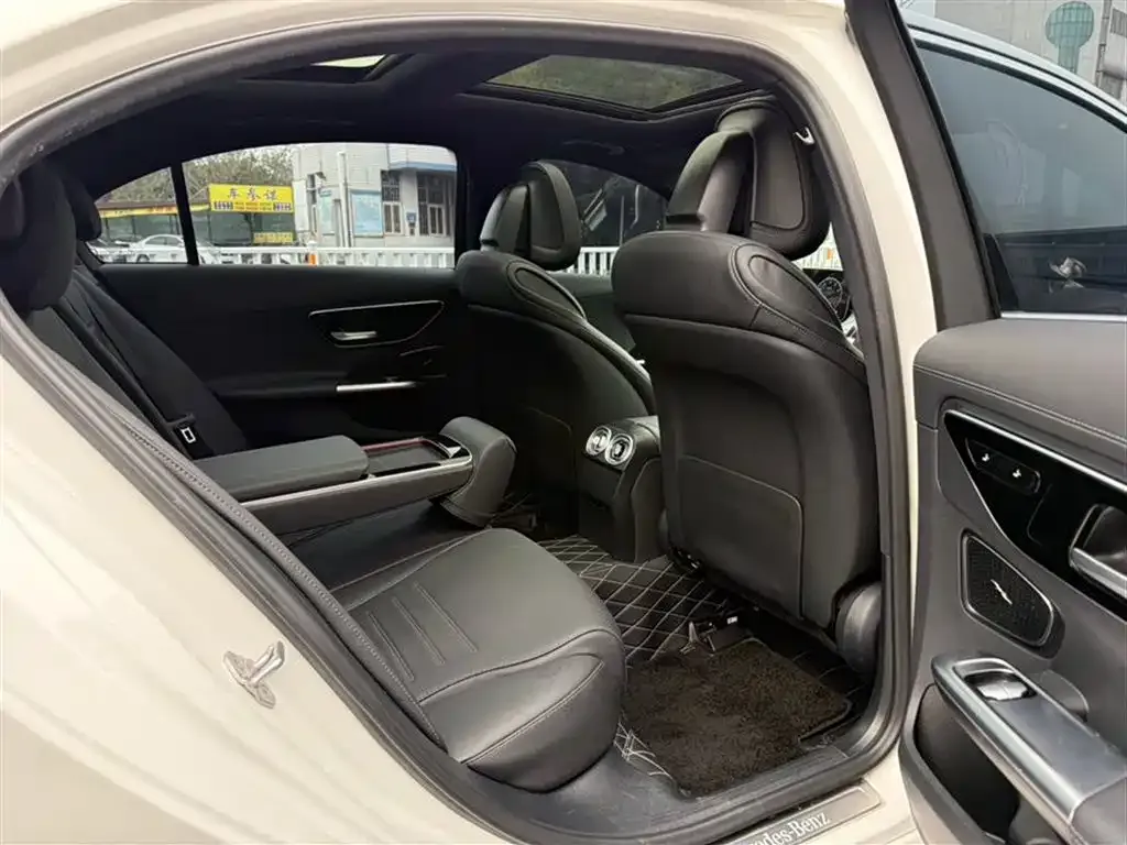 Mercedes-Benz C-Class 2023 из CN, фото 8