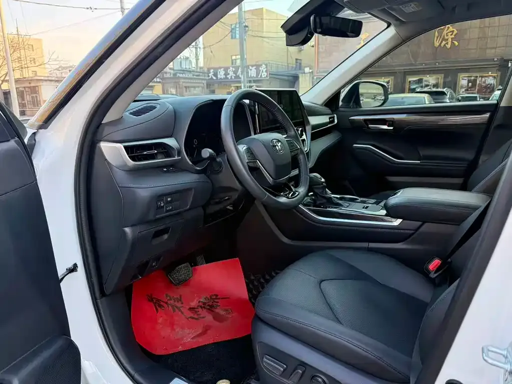 Toyota Highlander 2022 из CN, фото 10