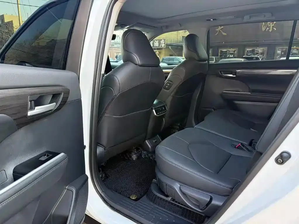 Toyota Highlander 2022 из CN, фото 4