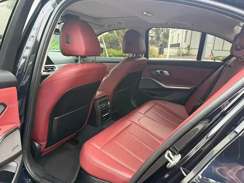 BMW 3 Series 2021 из CN, фото 4