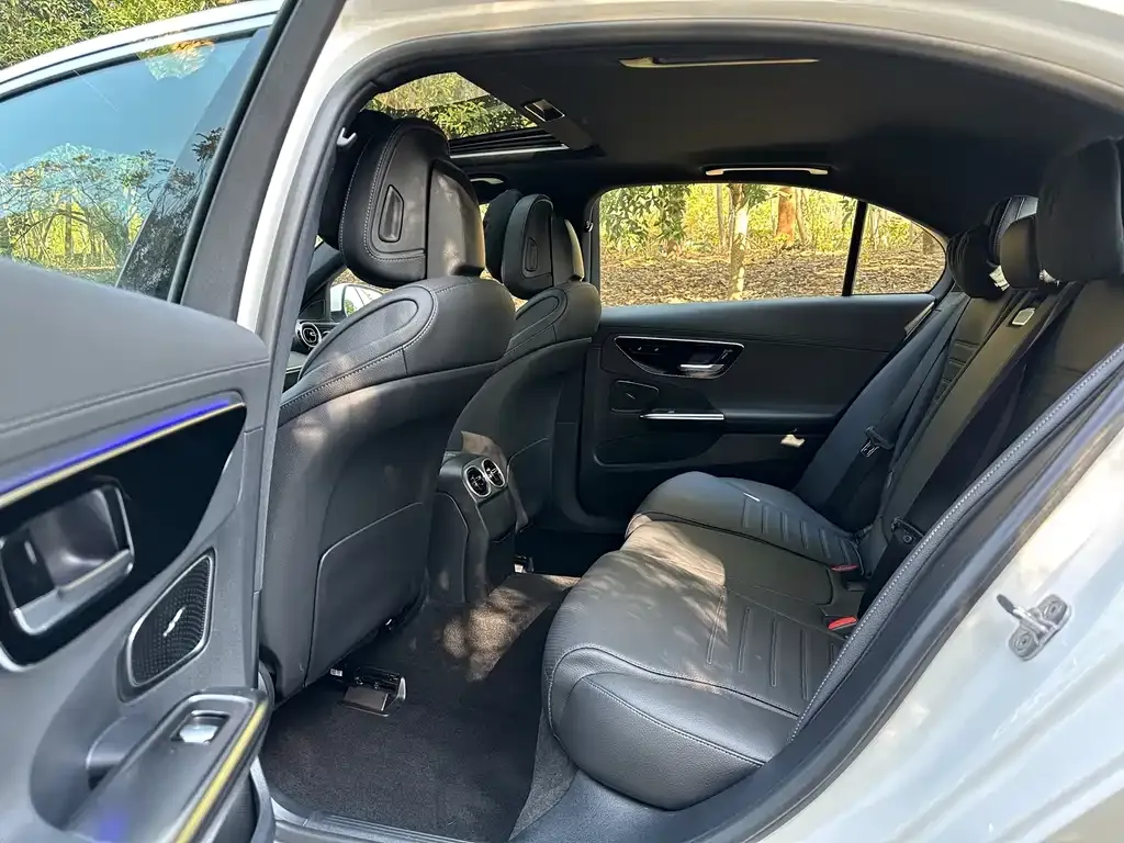 Mercedes-Benz C-Class 2024 из CN, фото 5