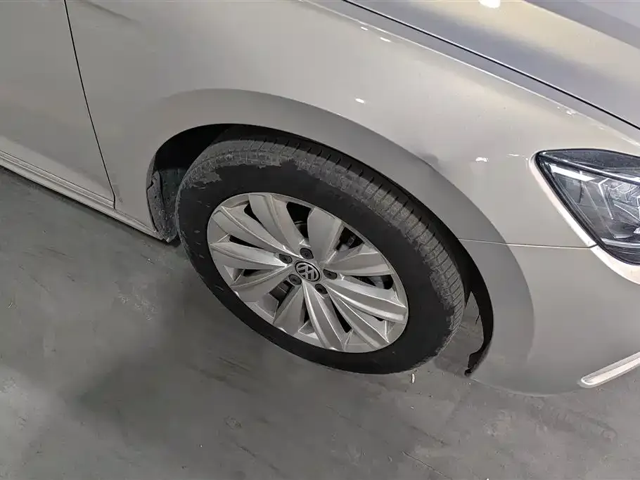 Volkswagen Passat — фото 9