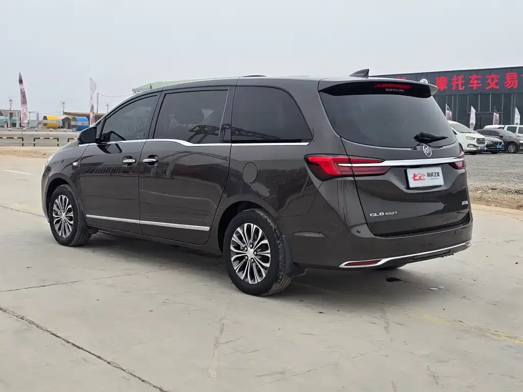 Buick GL8 2021 из CN, фото 10