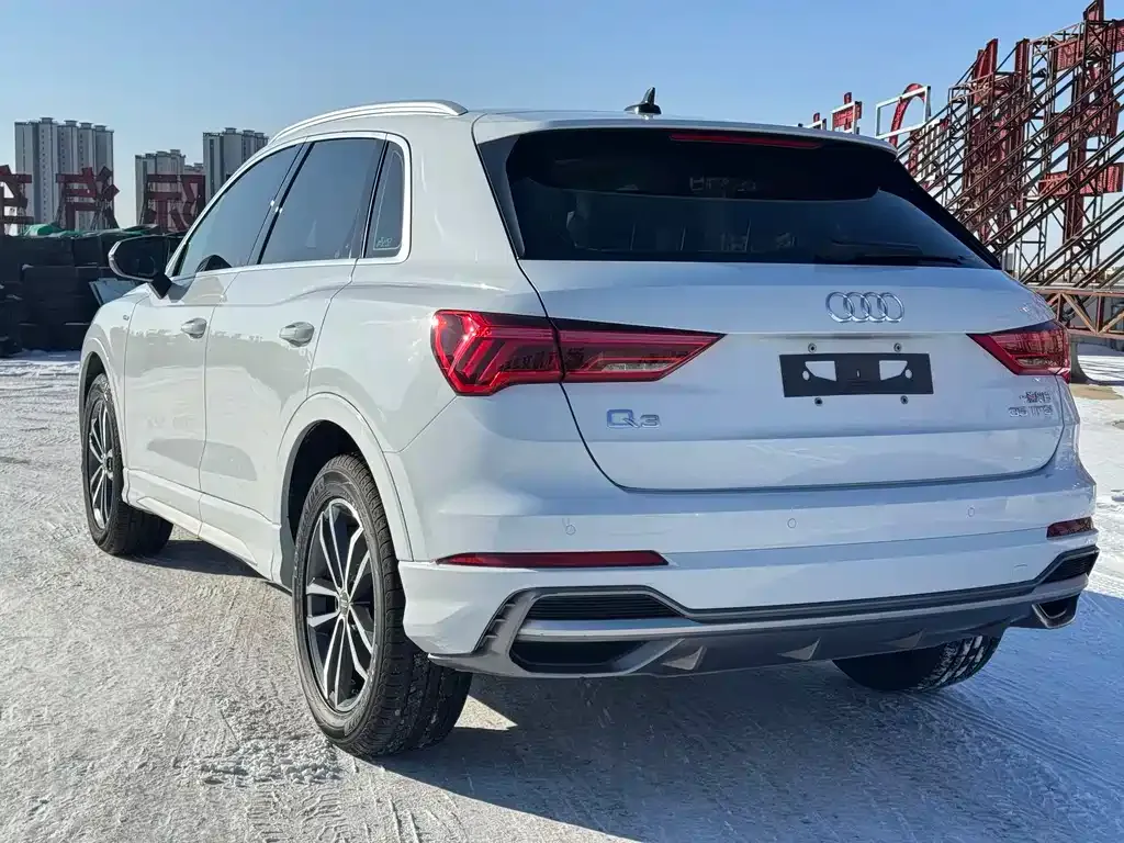Audi Q3 — фото 6