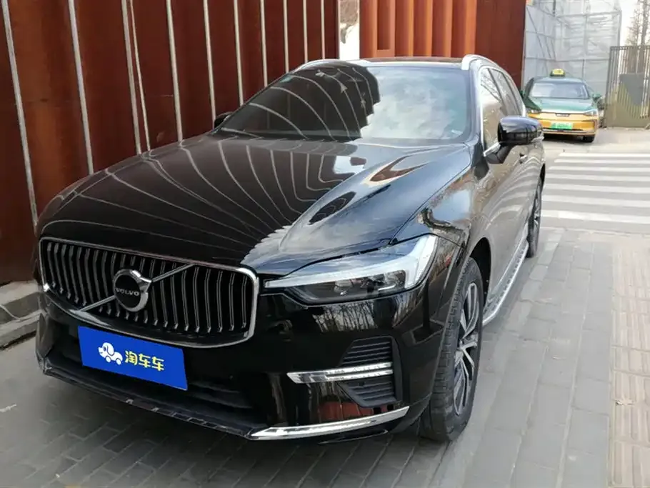 Volvo XC60 2022 из CN, фото 1
