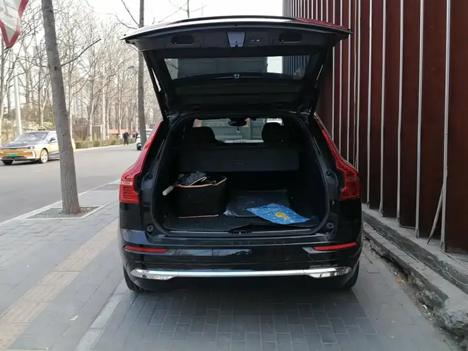 Volvo XC60 2022 из CN, фото 2