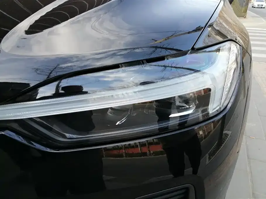 Volvo XC60 2022 из CN, фото 7