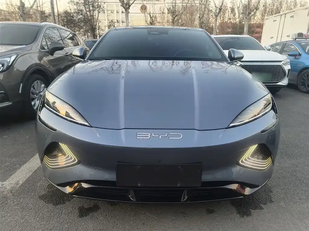 BYD Seal — фото 2