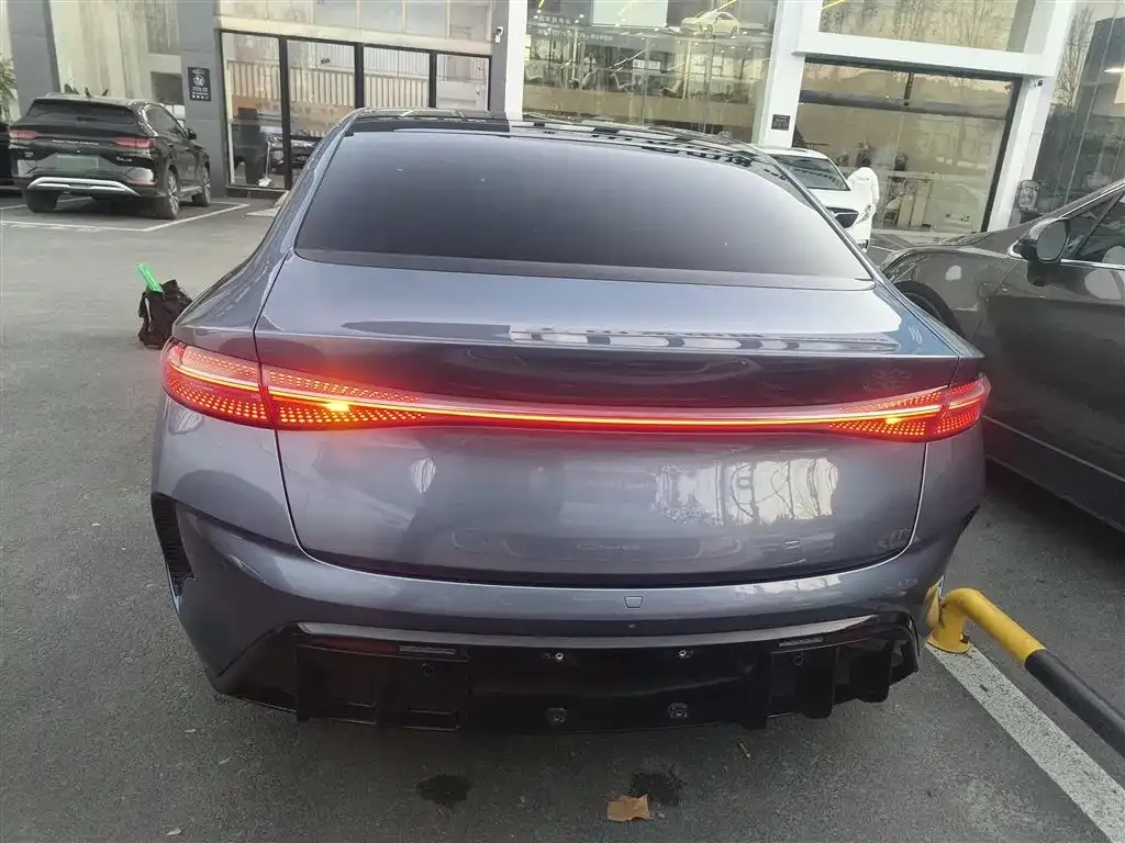 BYD Seal — фото 8