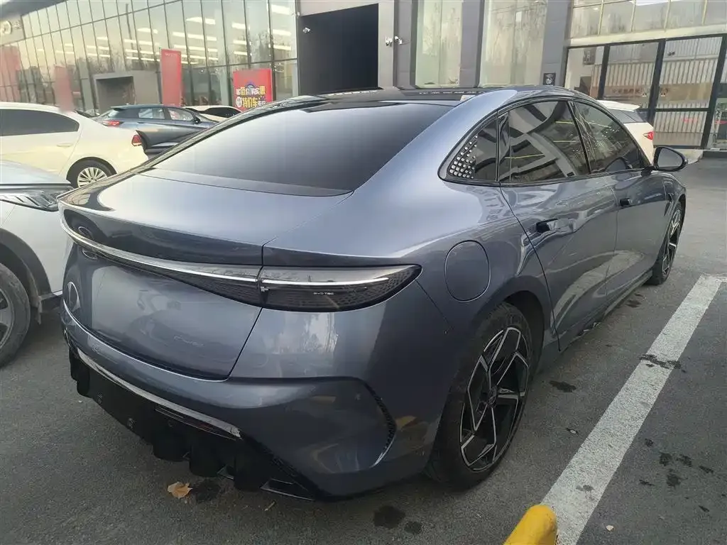 BYD Seal — фото 6