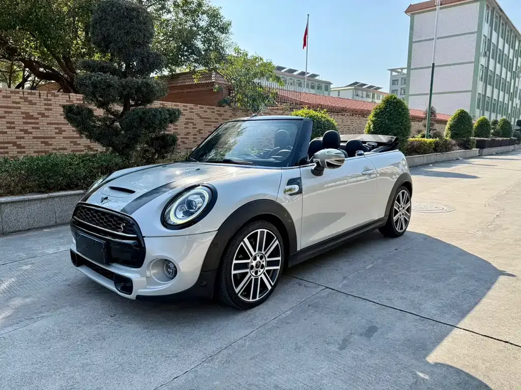 MINI Cooper (3-door) 2021 из CN, фото 2
