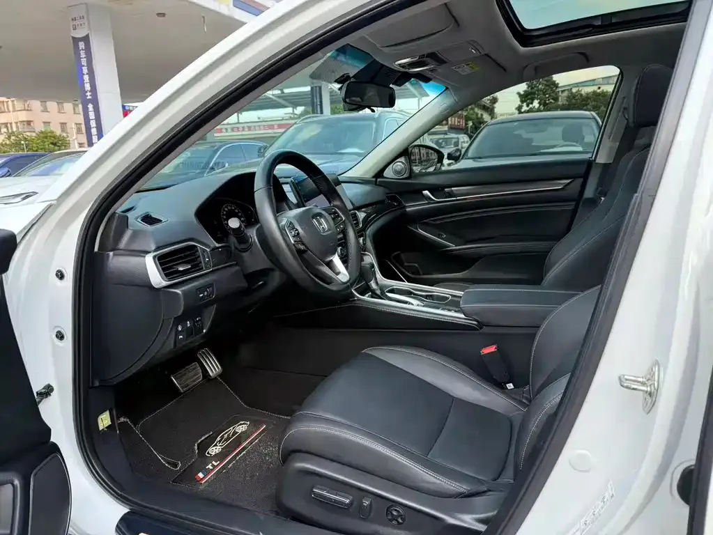 Honda Accord — фото 3