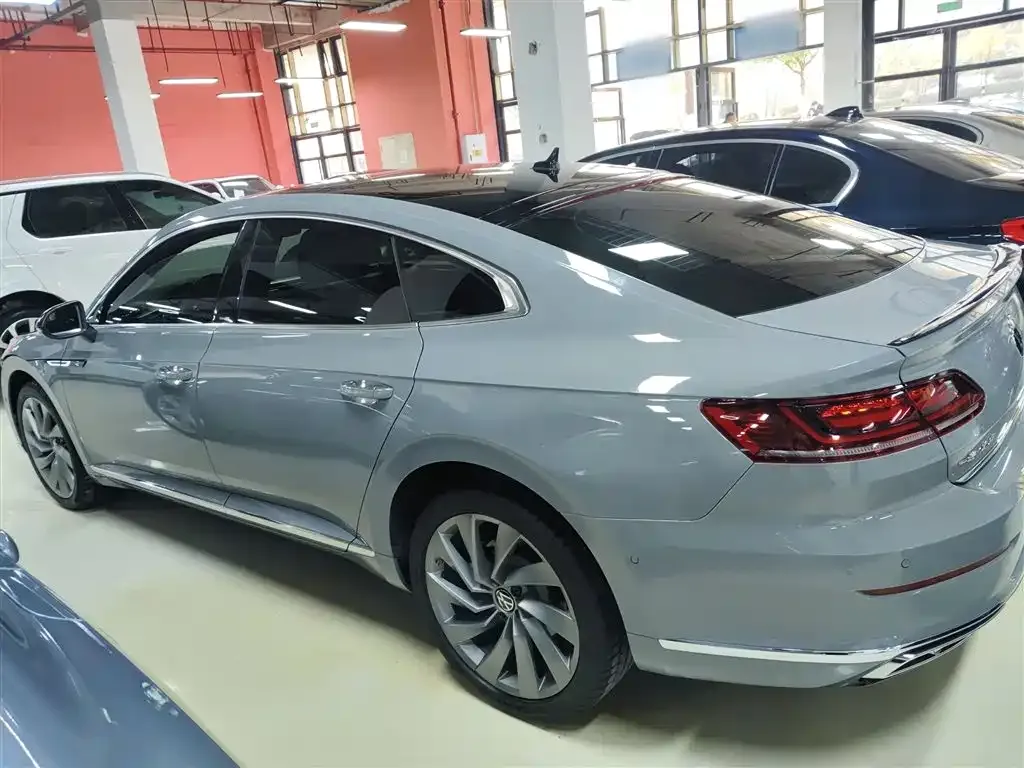 Volkswagen CC 2024 из CN, фото 5