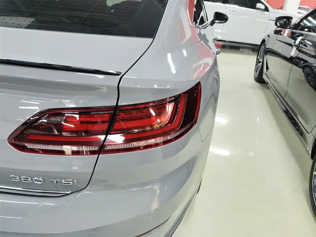 Volkswagen CC 2024 из CN, фото 8