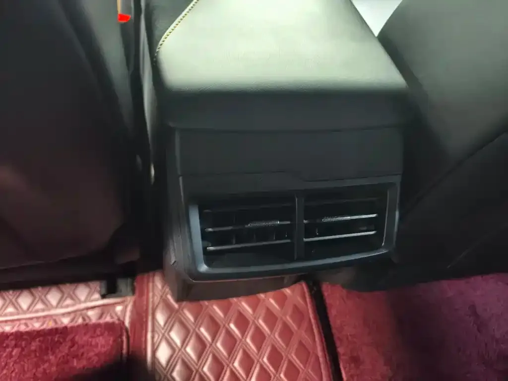 Changan UNI-V 2023 из CN, фото 2