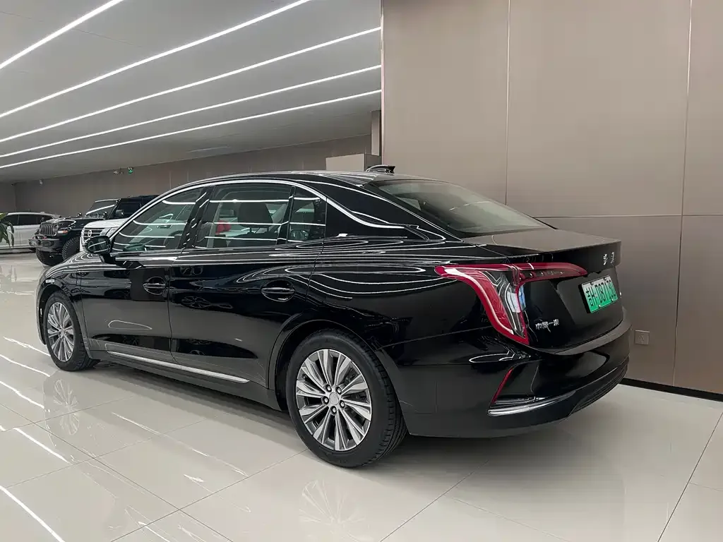 Hongqi E-QM5 2024 из CN, фото 2