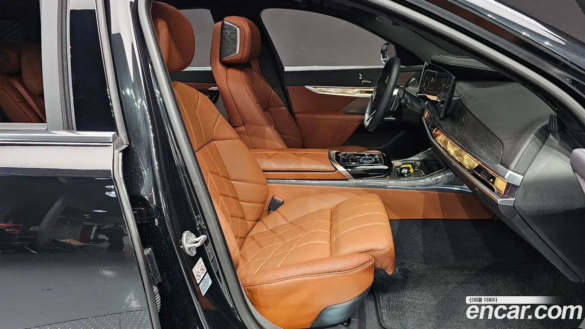 BMW 7-Series 2024 из KR, фото 10