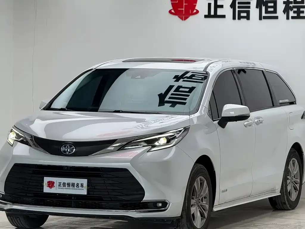 Toyota Sienna 2024 из CN, фото 8