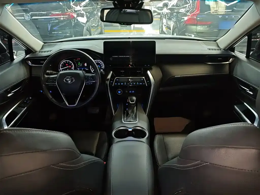 Toyota Harrier — фото 10