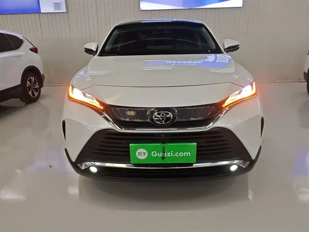 Toyota Harrier — фото 2