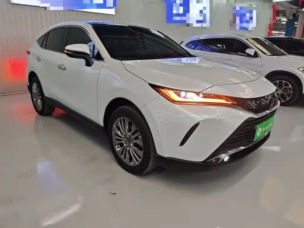Toyota Harrier — фото 3