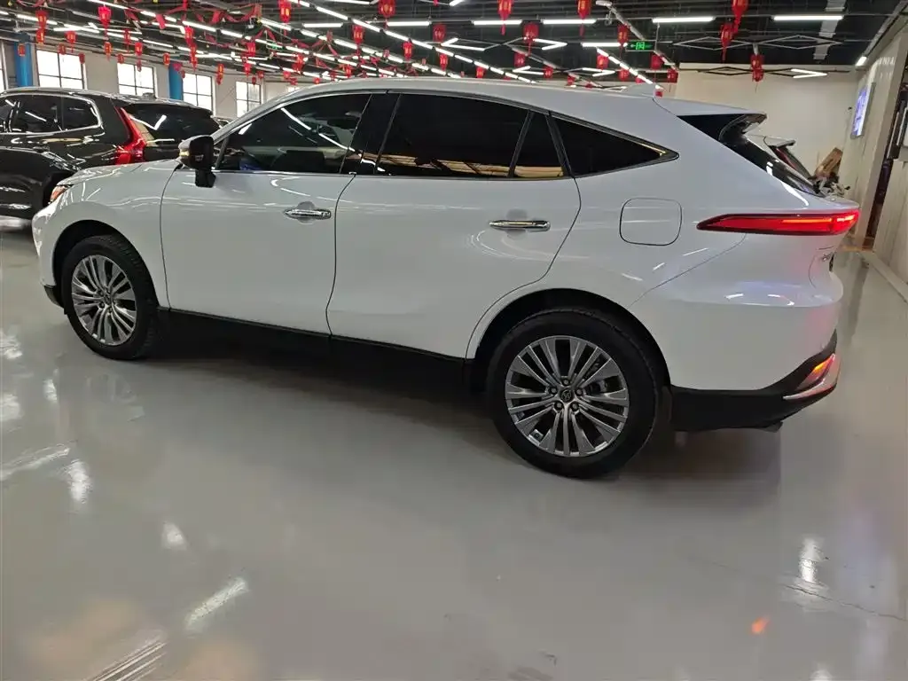 Toyota Harrier — фото 7