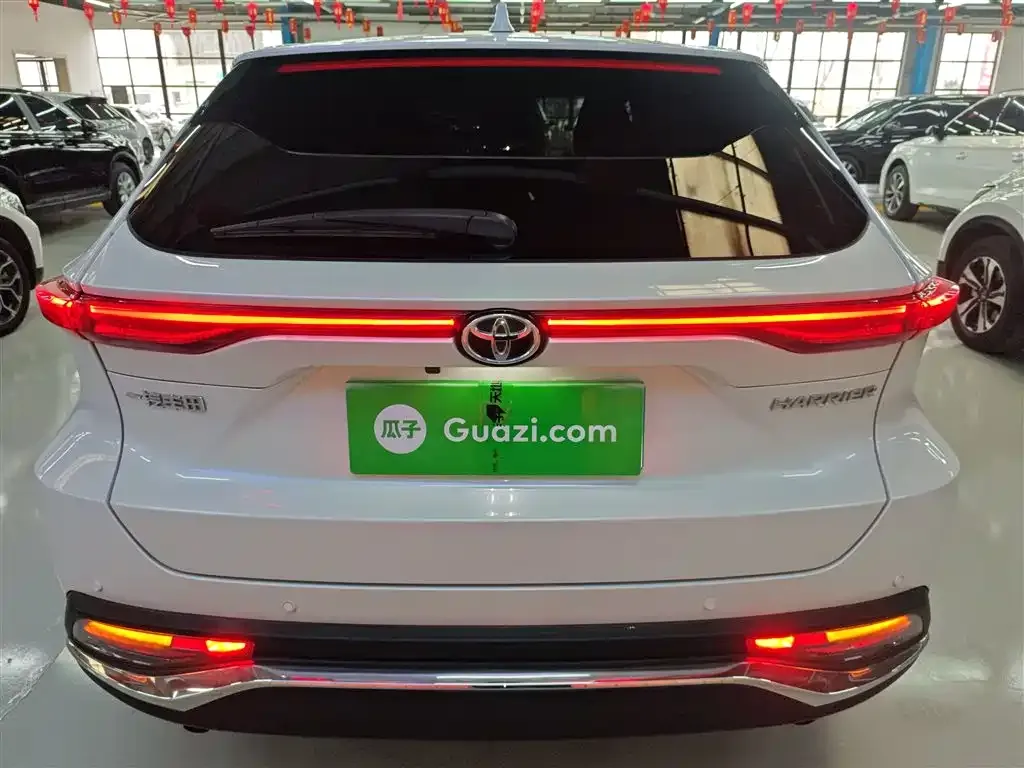 Toyota Harrier — фото 6