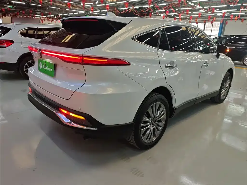 Toyota Harrier — фото 4