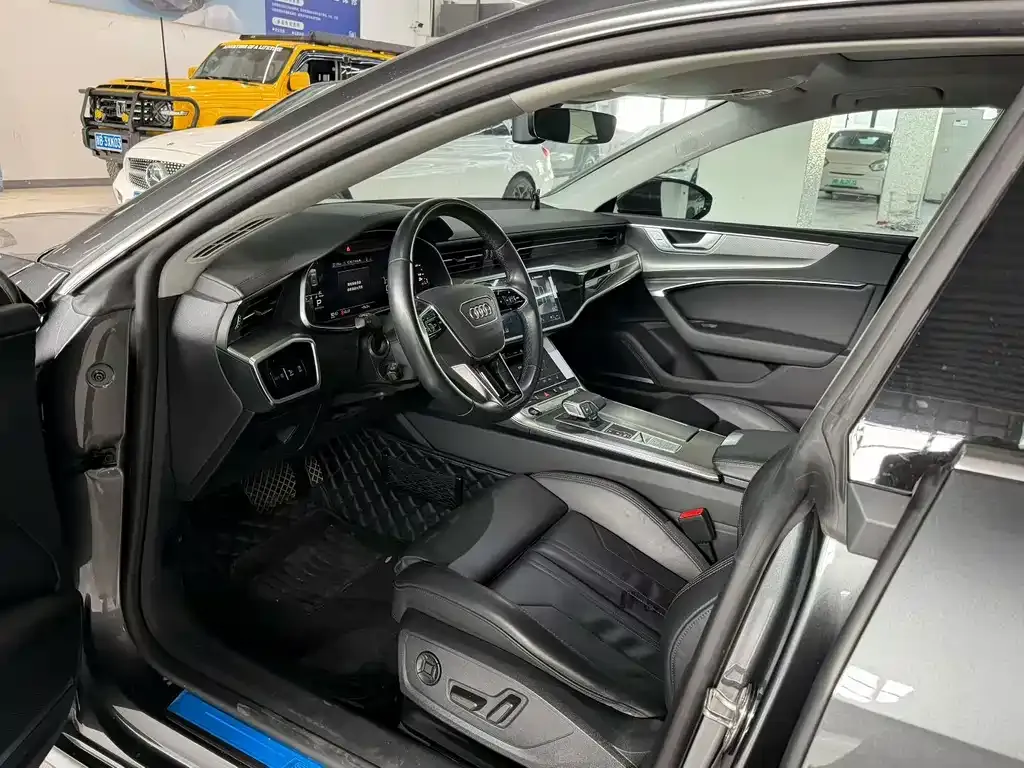 Audi A7 2024 из CN, фото 2