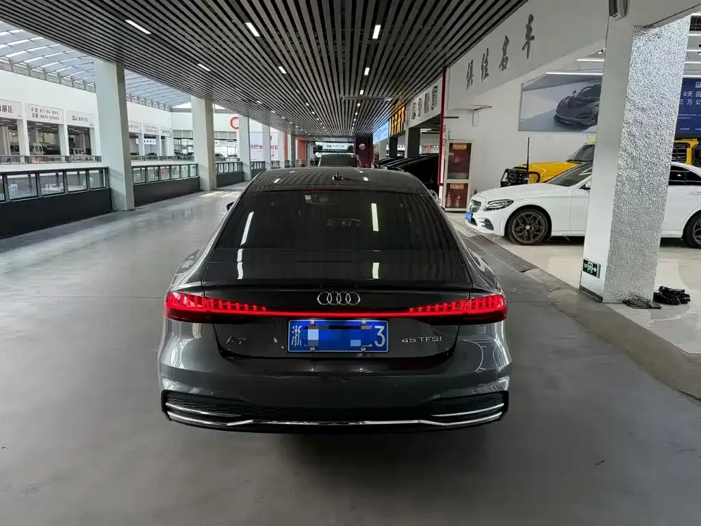 Audi A7 2024 из CN, фото 5
