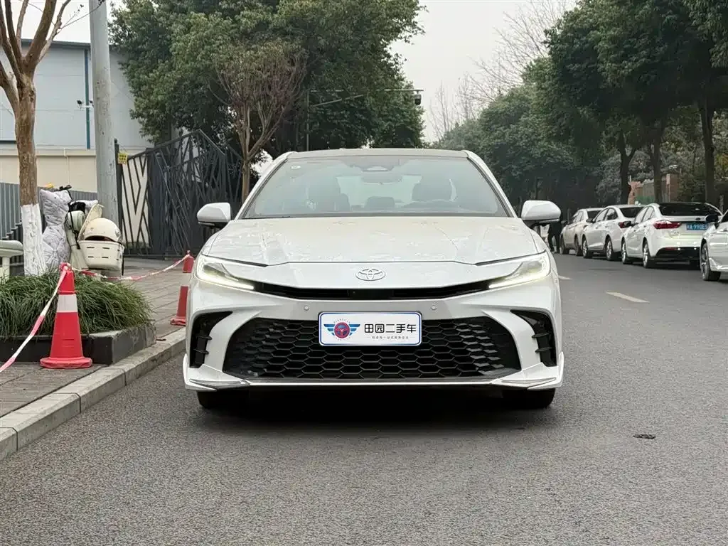 Toyota Camry 2024 из CN, фото 9
