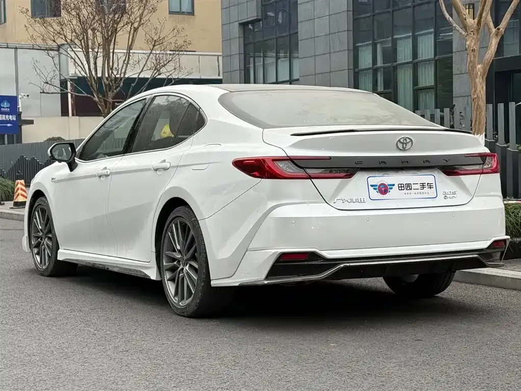 Toyota Camry 2024 из CN, фото 4