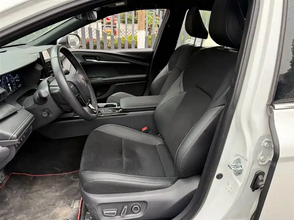 Toyota Camry 2024 из CN, фото 5