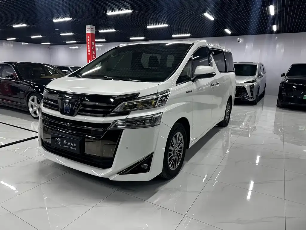 Toyota Vellfire 2023 из CN, фото 1