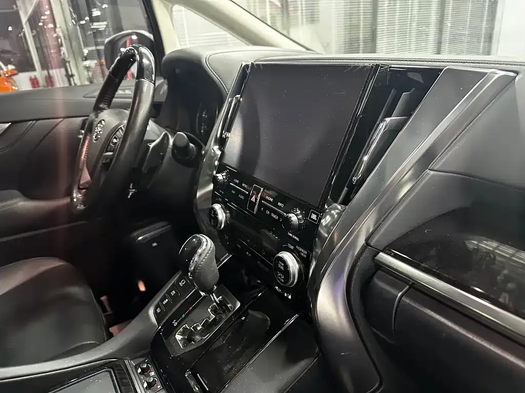 Toyota Vellfire 2023 из CN, фото 3