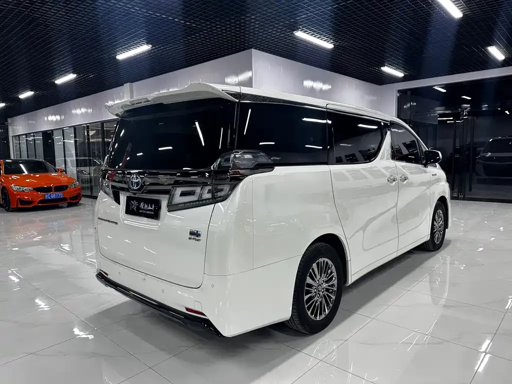 Toyota Vellfire 2023 из CN, фото 6