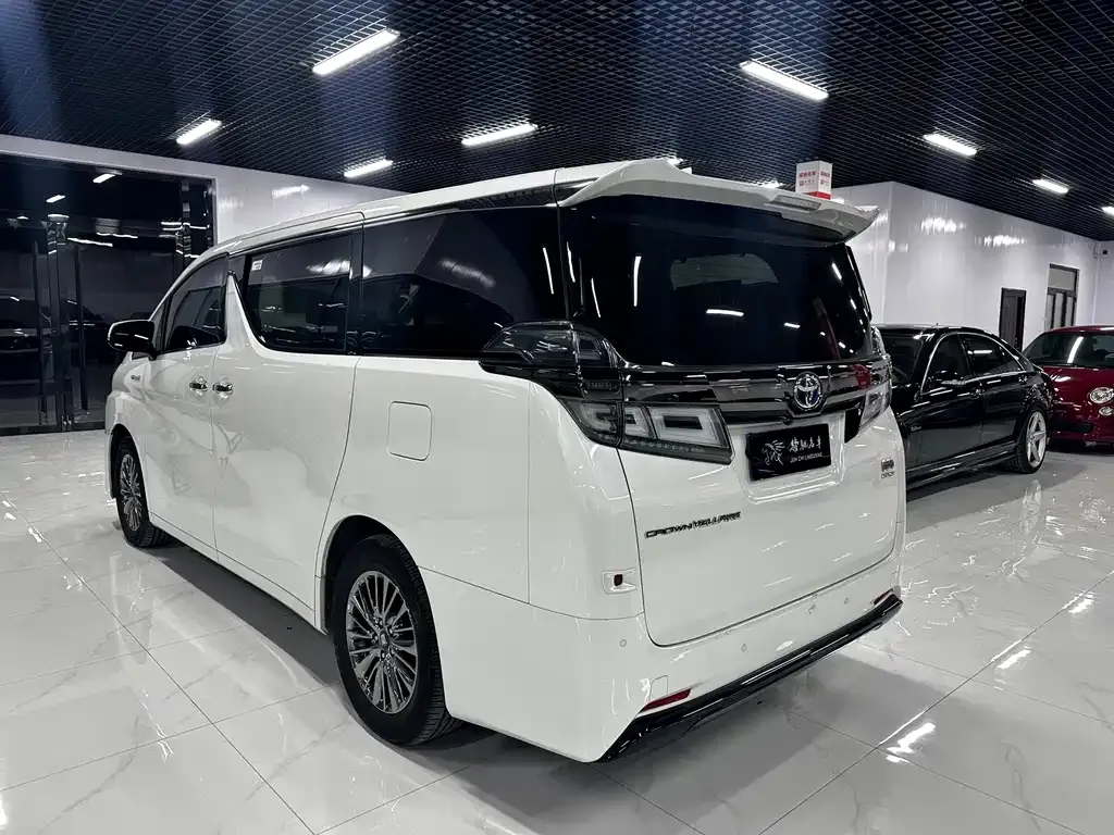 Toyota Vellfire 2023 из CN, фото 5