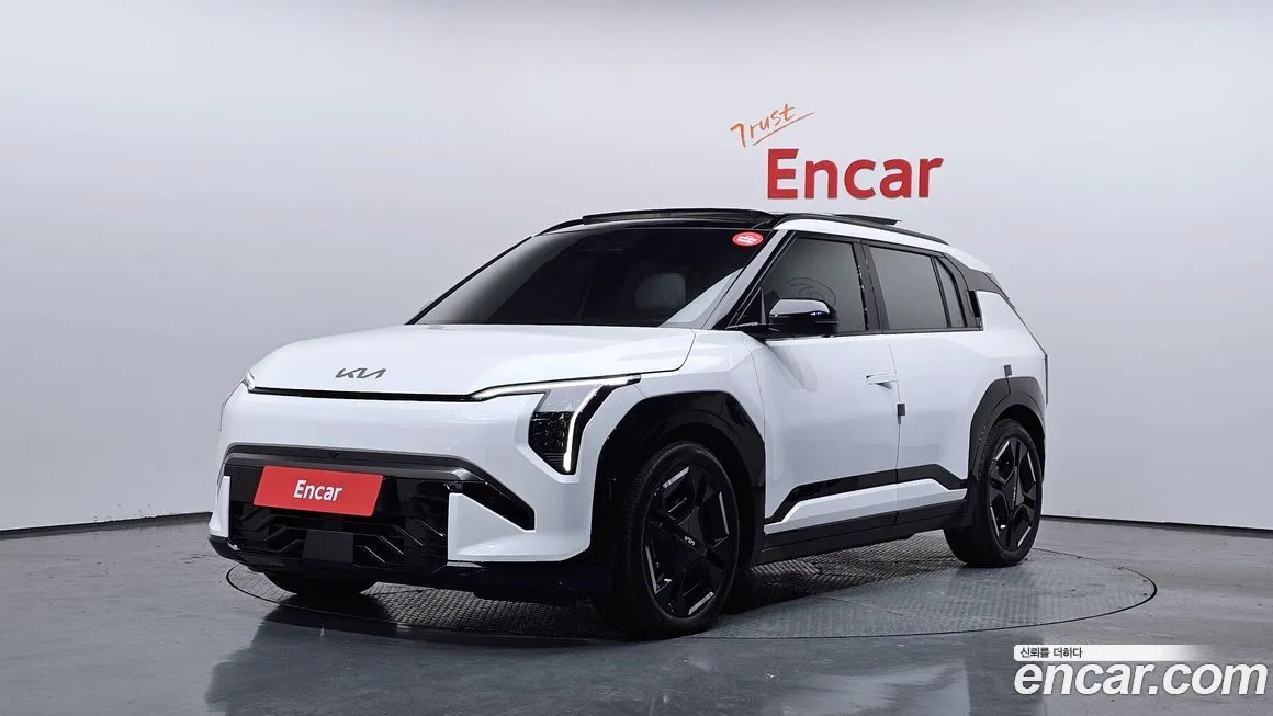 Kia EV3 — фото 1