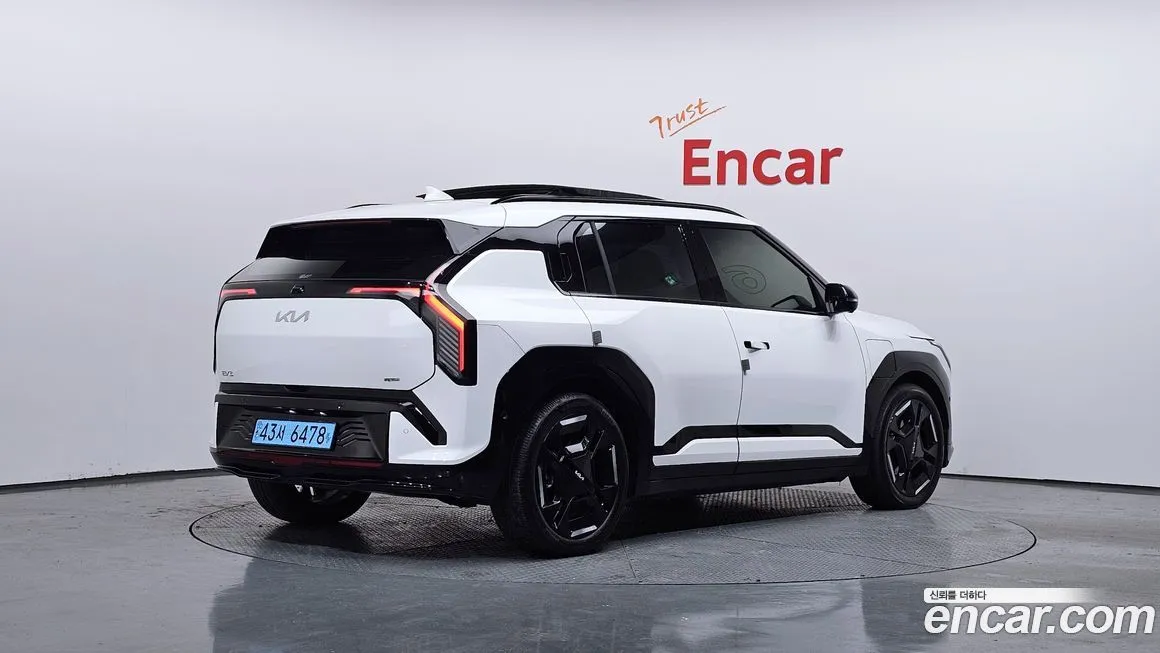 Kia EV3 — фото 5