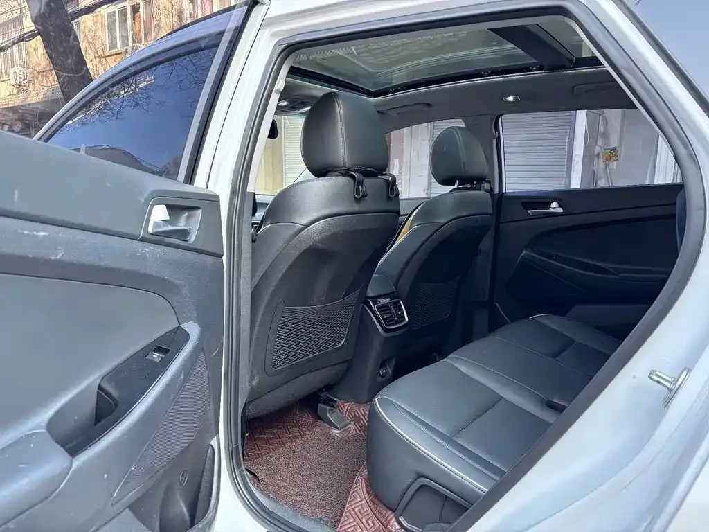 Hyundai Tucson 2021 из CN, фото 8