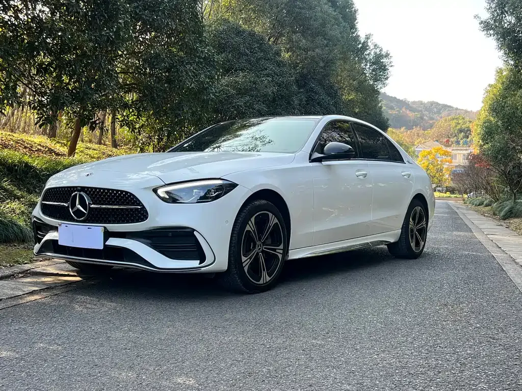 Mercedes-Benz C-Class — фото 1