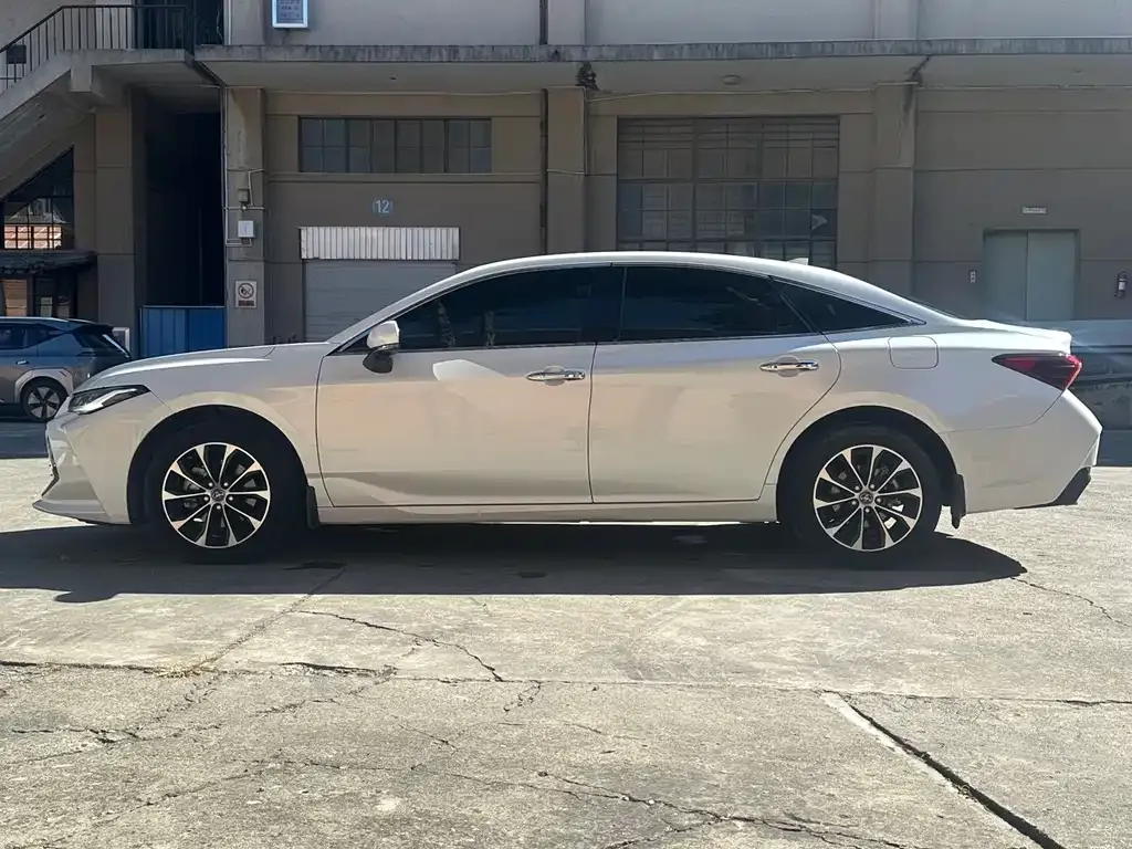 Toyota Avalon 2024 из CN, фото 4