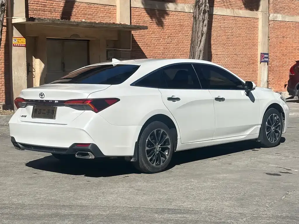 Toyota Avalon 2024 из CN, фото 9