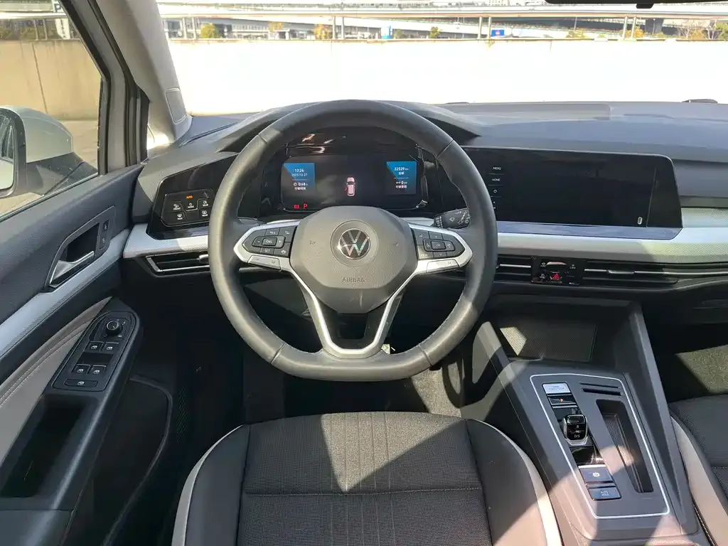 Volkswagen Golf 2022 из CN, фото 7