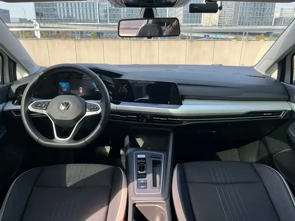 Volkswagen Golf 2022 из CN, фото 4