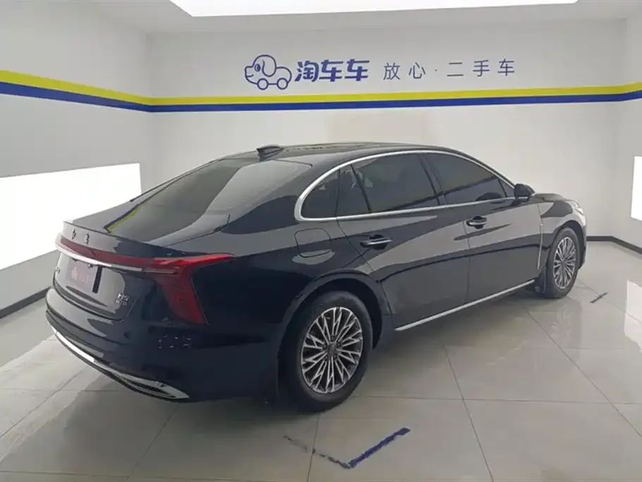 Hongqi H5 — фото 10